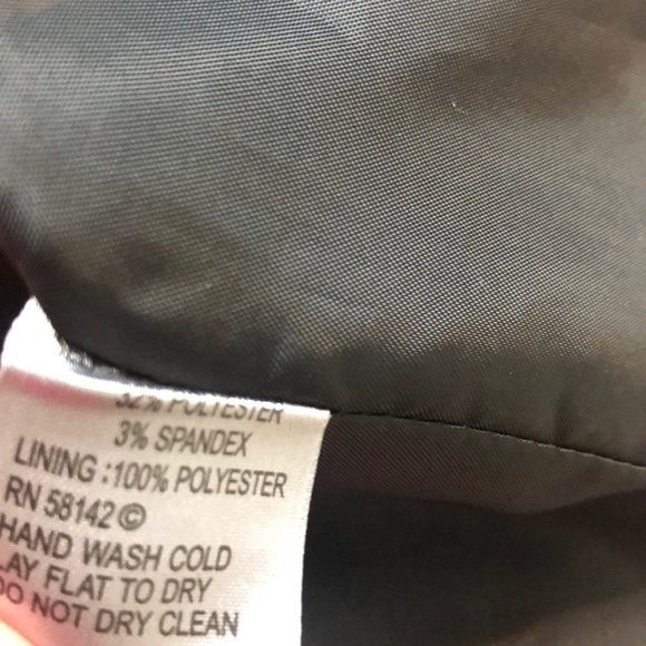 NWT anthracite Black & Silver Snakeskin Zip Jacket Size 4 - Picture 9 of 9